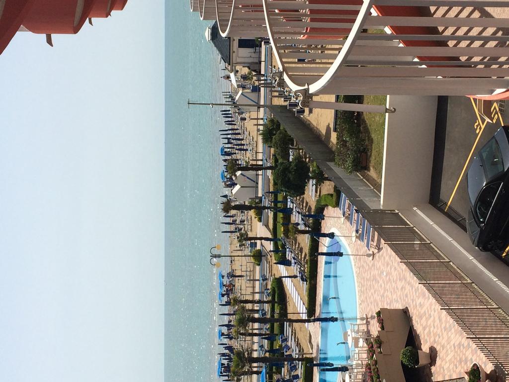 Residence Apollo - Walterigato Apartments Solo Per Famiglie Lido di Jesolo Exterior photo